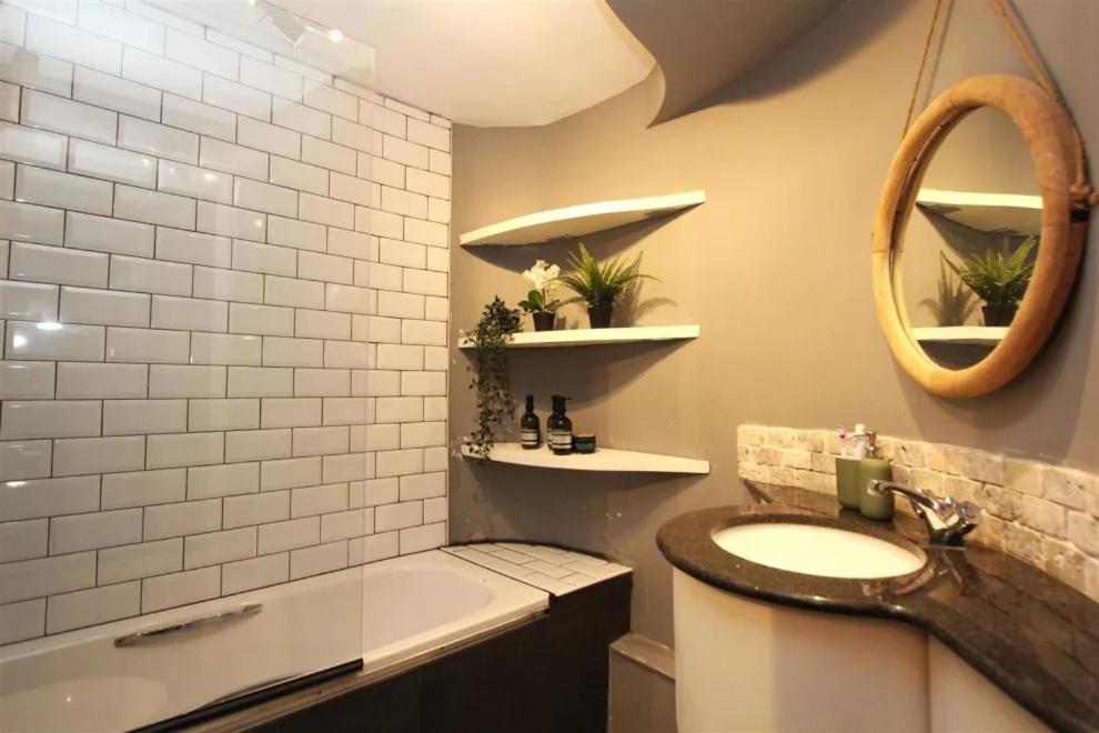 Large New-York Style Penthouse Apartment In Leeds City Centre With Contactless Check In Esterno foto