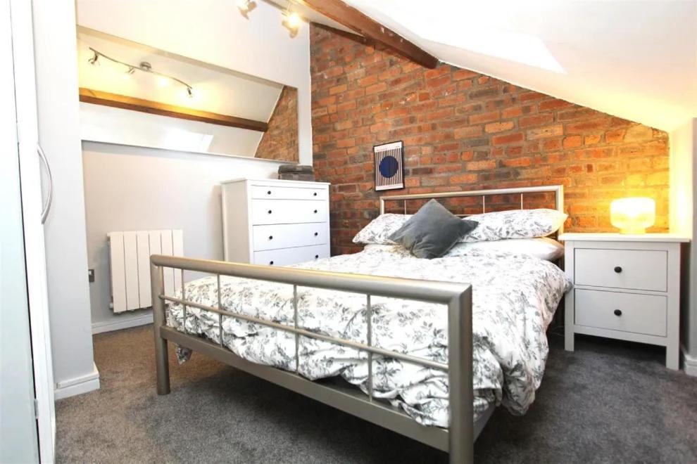 Large New-York Style Penthouse Apartment In Leeds City Centre With Contactless Check In Esterno foto